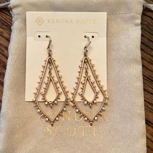 Rarely  Worn, Great Condition, Kendra Scott: Alice Earrings.